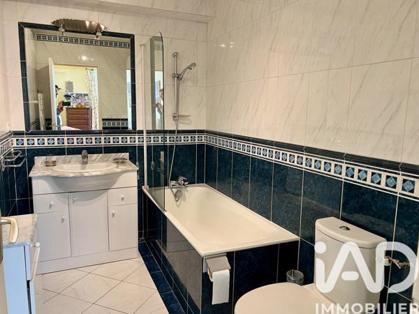 Maison à vendre 7 pièces 160 m² Le Mesnil-le-Roi