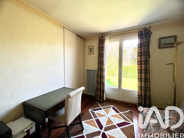 Maison à vendre 7 pièces 160 m² Le Mesnil-le-Roi