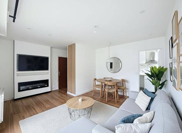 Coup de coeur ! Idéal premier achat ou investissement locatif ! Studio proche gare avec place de stationnement et cellier.