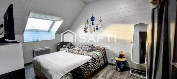 Venez découvrir cette ravissante maison de 80m², un véritable coup de cœur, entièrement restaurée avec soin par artisan. Idéalement située à l'extérieur du bourg, sans aucun vis-à-vis.