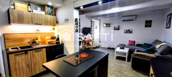 Venez découvrir cette ravissante maison de 80m², un véritable coup de cœur, entièrement restaurée avec soin par artisan. Idéalement située à l'extérieur du bourg, sans aucun vis-à-vis.