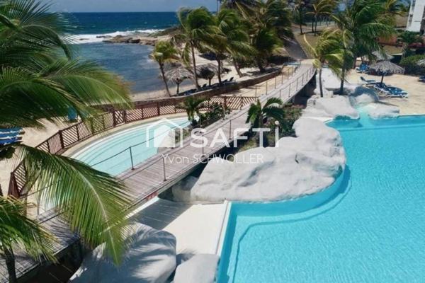 Un havre de paix entre élégance tropicale, confort moderne et vue sur Marie Galante.