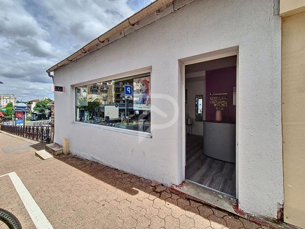Local commercial 25.88 m2