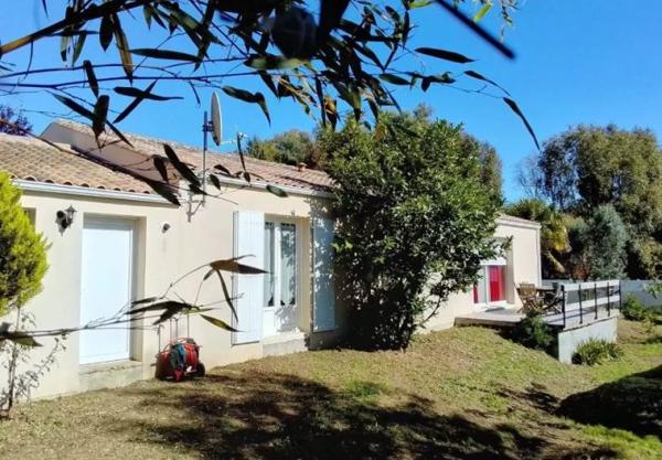 Maison plain-pied Breuil-Magné 120 m²