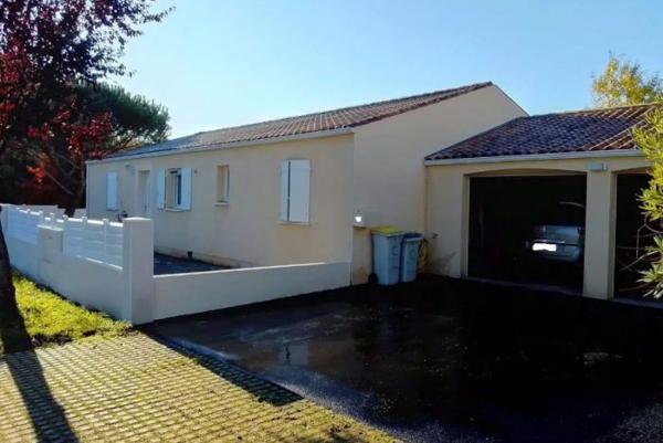 Maison plain-pied Breuil-Magné 120 m²