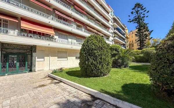 Appartement à vendre    2 pièces • 59,75 m2 Nice