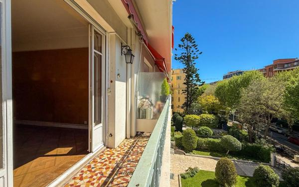 Appartement à vendre    2 pièces • 59,75 m2 Nice