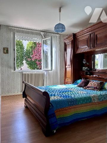 A Vendre / Maison familiale à rénover quartier de la CHEVALERIE - TOURS NORD