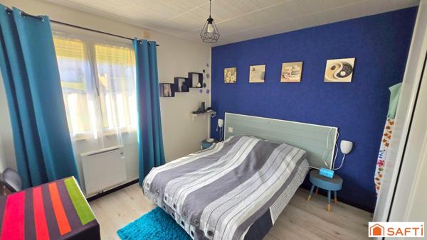 Maison sur deux niveaux entièrement restaurée 80 m² avec jardin au calme