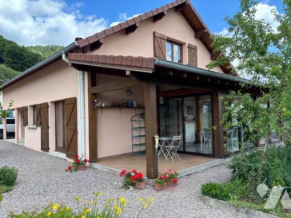 A VENDRE PAVILLON VILLA MAISON LE VAL D'AJOL VOSGES 88340 PLAIN-PIED
Maison individuelle const...
