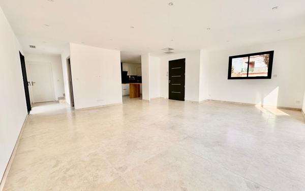 Maison à vendre    4 pièces •  Rodilhan