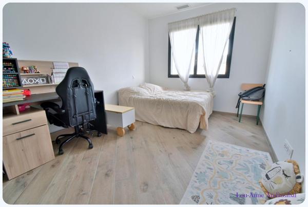 VILLA RECENTE - PLAIN-PIED - 160 M²