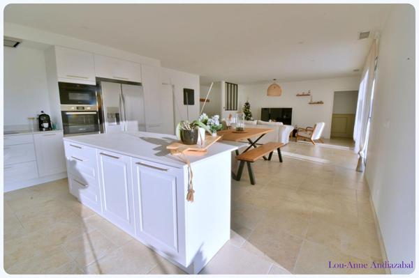 VILLA RECENTE - PLAIN-PIED - 160 M²