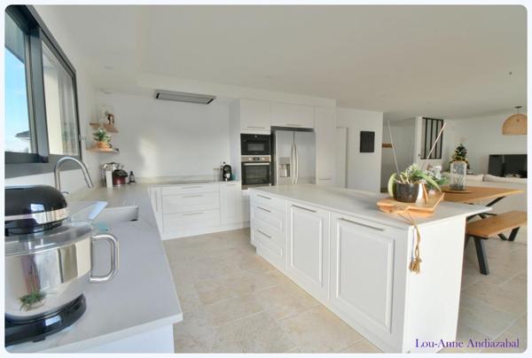 VILLA RECENTE - PLAIN-PIED - 160 M²