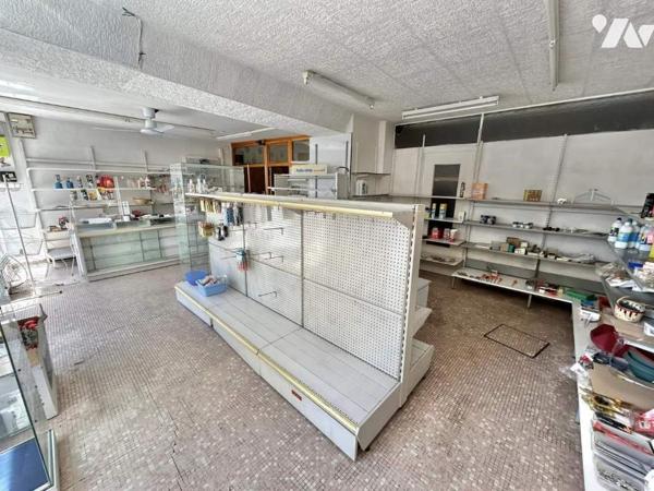 Commerce et appartement au dessus