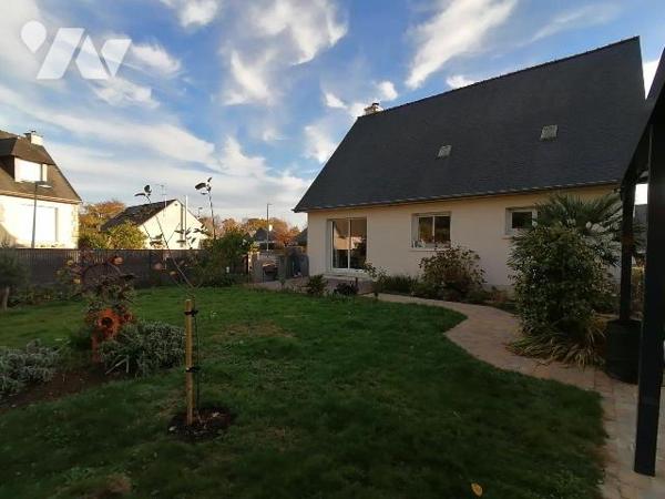 NOUVEAUTE TRENTE CINQ NOTAIRES !! Sur la commune de CHARTRES DE BRETAGNE, proche du centre-vill...