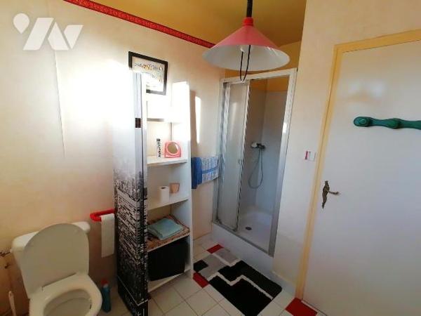 NOUVEAUTE TRENTE CINQ NOTAIRES !! Sur la commune de CHARTRES DE BRETAGNE, proche du centre-vill...