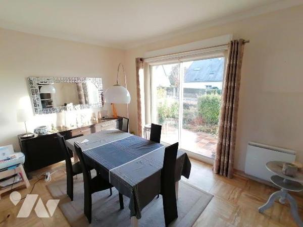 NOUVEAUTE TRENTE CINQ NOTAIRES !! Sur la commune de CHARTRES DE BRETAGNE, proche du centre-vill...