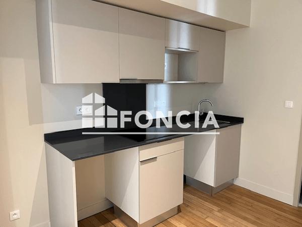Location Appartement 3 pièces 57.38 m² - 10 AVENUE DU GENERAL DE GAULLE Angouleme 16000