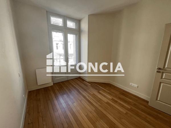 Location Appartement 3 pièces 57.38 m² - 10 AVENUE DU GENERAL DE GAULLE Angouleme 16000