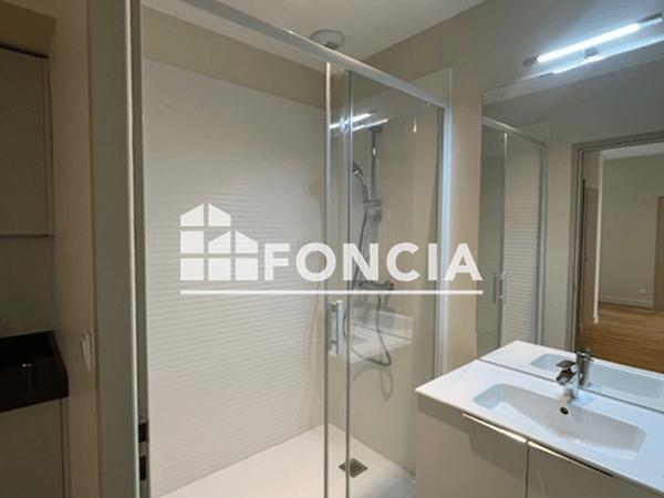 Location Appartement 3 pièces 57.38 m² - 10 AVENUE DU GENERAL DE GAULLE Angouleme 16000