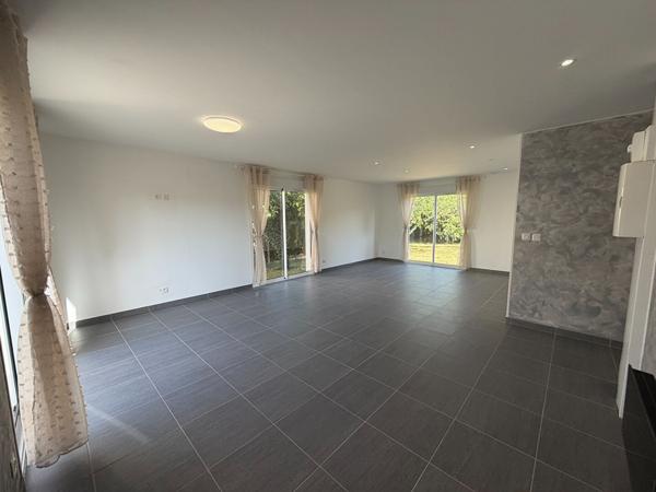 Maison neuve 3 chambres - Plain-pied - Quartier calme- Faibles consommations - Varennes-Vauzelles- 2h30 PARIS- commerces - écoles -