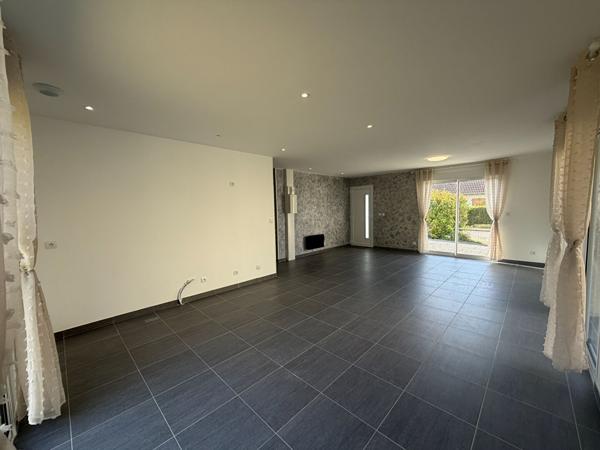 Maison neuve 3 chambres - Plain-pied - Quartier calme- Faibles consommations - Varennes-Vauzelles- 2h30 PARIS- commerces - écoles -