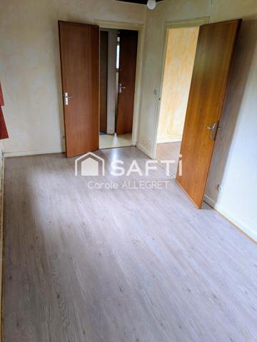 Maison type chalet au bord de la rivière d'ain