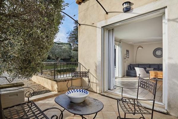 Lambesc - Maison individuelle plain-pied 110m² + garage + terrain 770m²