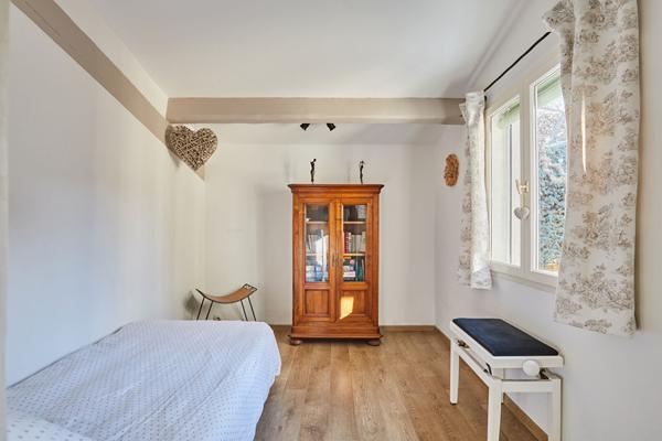 Lambesc - Maison individuelle plain-pied 110m² + garage + terrain 770m²