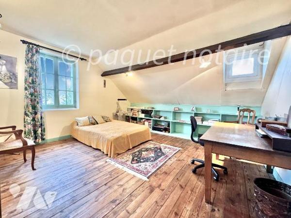 &#127969; Élégante Maison Bourgeoise ? Centre-Ville ? Jardin, Parking et Garage 

Située en p...