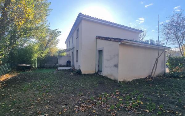 Maison à vendre    4 pièces •  Montfavet - Avignon