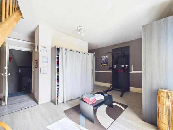 MUR COMMERCIAUX AVEC APPARTEMENT 269 M2