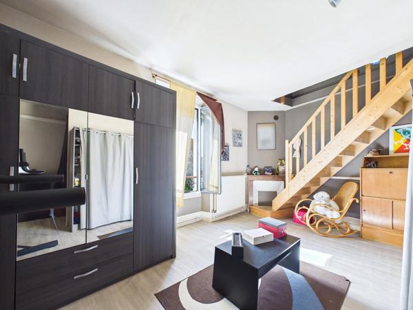 MUR COMMERCIAUX AVEC APPARTEMENT 269 M2