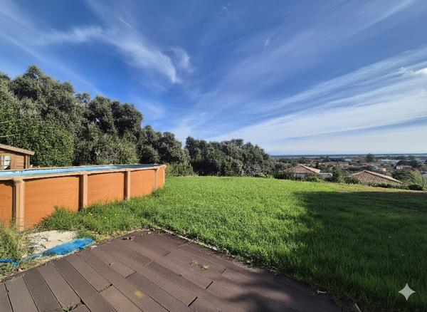 Appartement Biguglia 3 pièce(s) 65 m² jardin 300m²