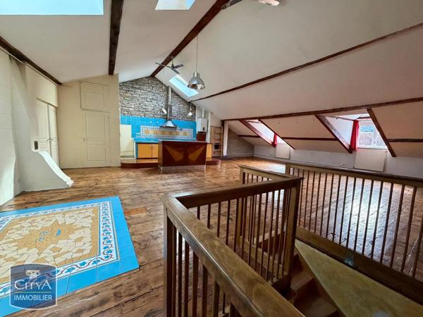 Appartement à louer 2 pièces 132.6m² Besançon (25000)