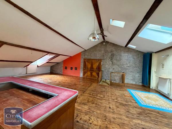 Appartement à louer 2 pièces 132.6m² Besançon (25000)