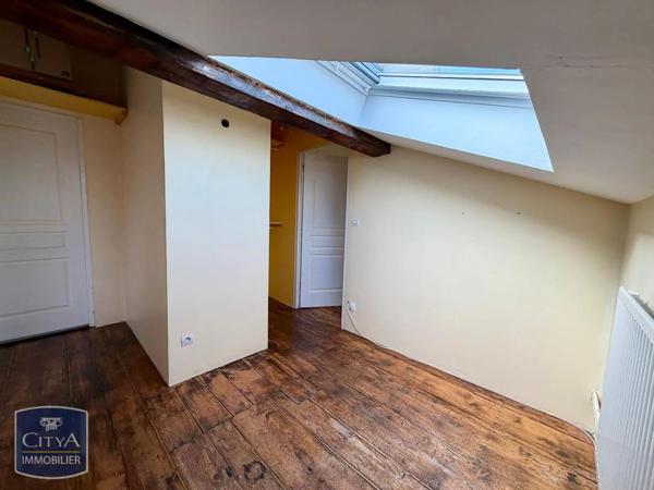 Appartement à louer 2 pièces 132.6m² Besançon (25000)