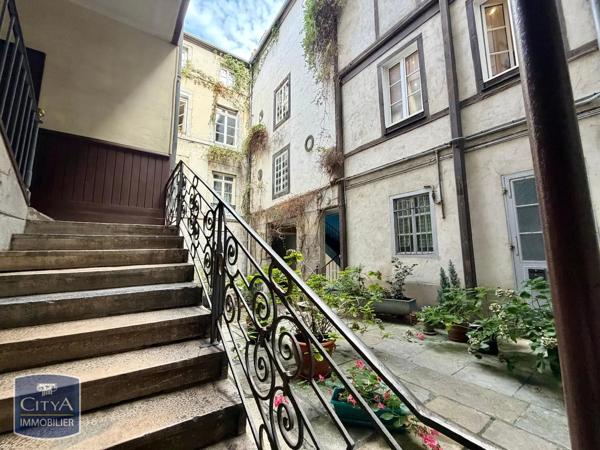Appartement à louer 2 pièces 132.6m² Besançon (25000)