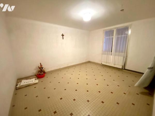 Un bâtiment de stockage