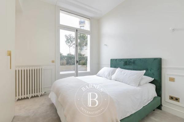 Paris 16ème, Appartement 2 Chambres -  147 m² à vendre