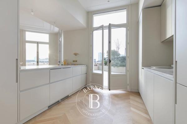 Paris 16ème, Appartement 2 Chambres -  147 m² à vendre