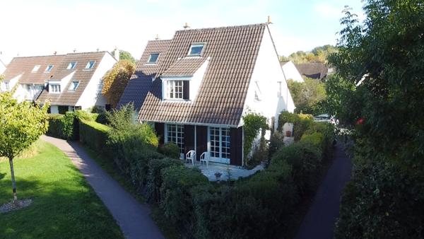 Breuillet (91650) BREUILLET - PORT SUD - MAISON FAMILIALE F6 - 120 M2 - JARDIN ET LAC