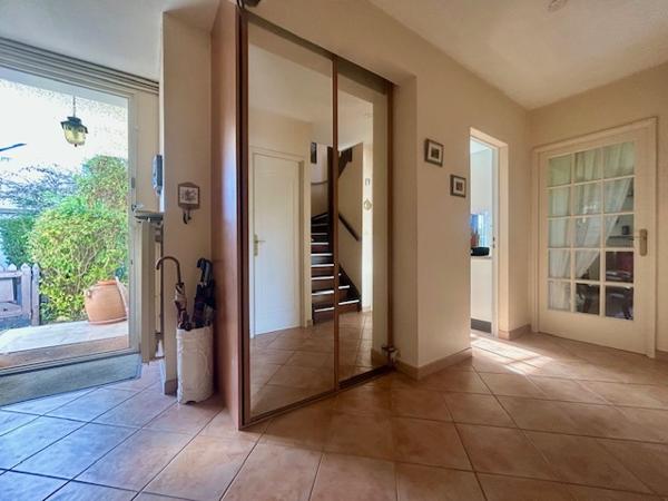 Breuillet (91650) BREUILLET - PORT SUD - MAISON FAMILIALE F6 - 120 M2 - JARDIN ET LAC