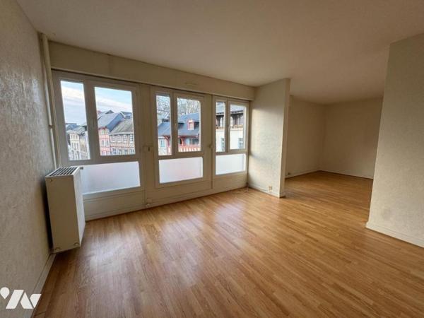 ROUEN Hypercentre - Rue Eau de Robec