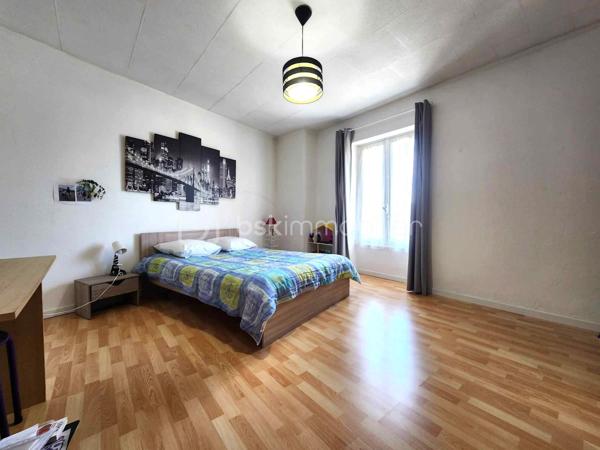 Maison traditionnelle de 208 m²