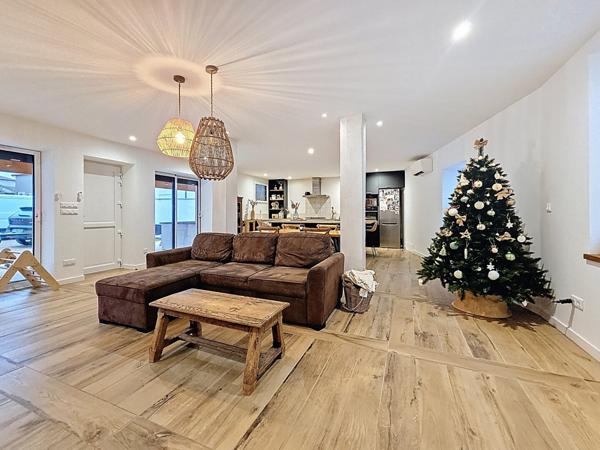 Maison 175 m² en pierre et pisé sur 591 m²