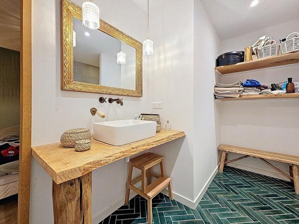 Maison 175 m² en pierre et pisé sur 591 m²