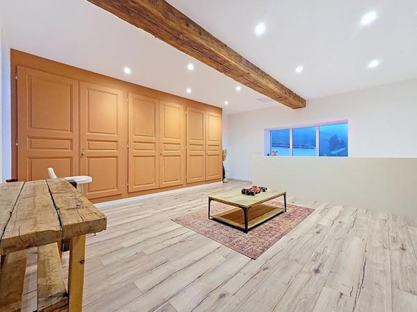 Maison 175 m² en pierre et pisé sur 591 m²