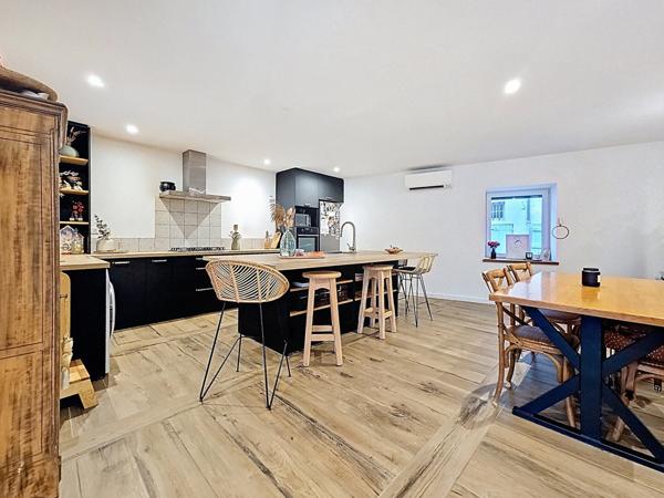 Maison 175 m² en pierre et pisé sur 591 m²